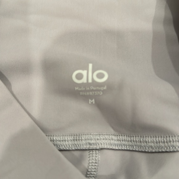 ALO High-Waist Ripped Warrior Legging, Gray. NWOT. - Picture 2 of 3